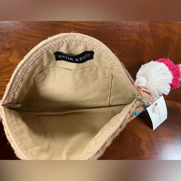 NWT Boho Antik Kraft Chindi Moon Clutch - Picture 3 of 8